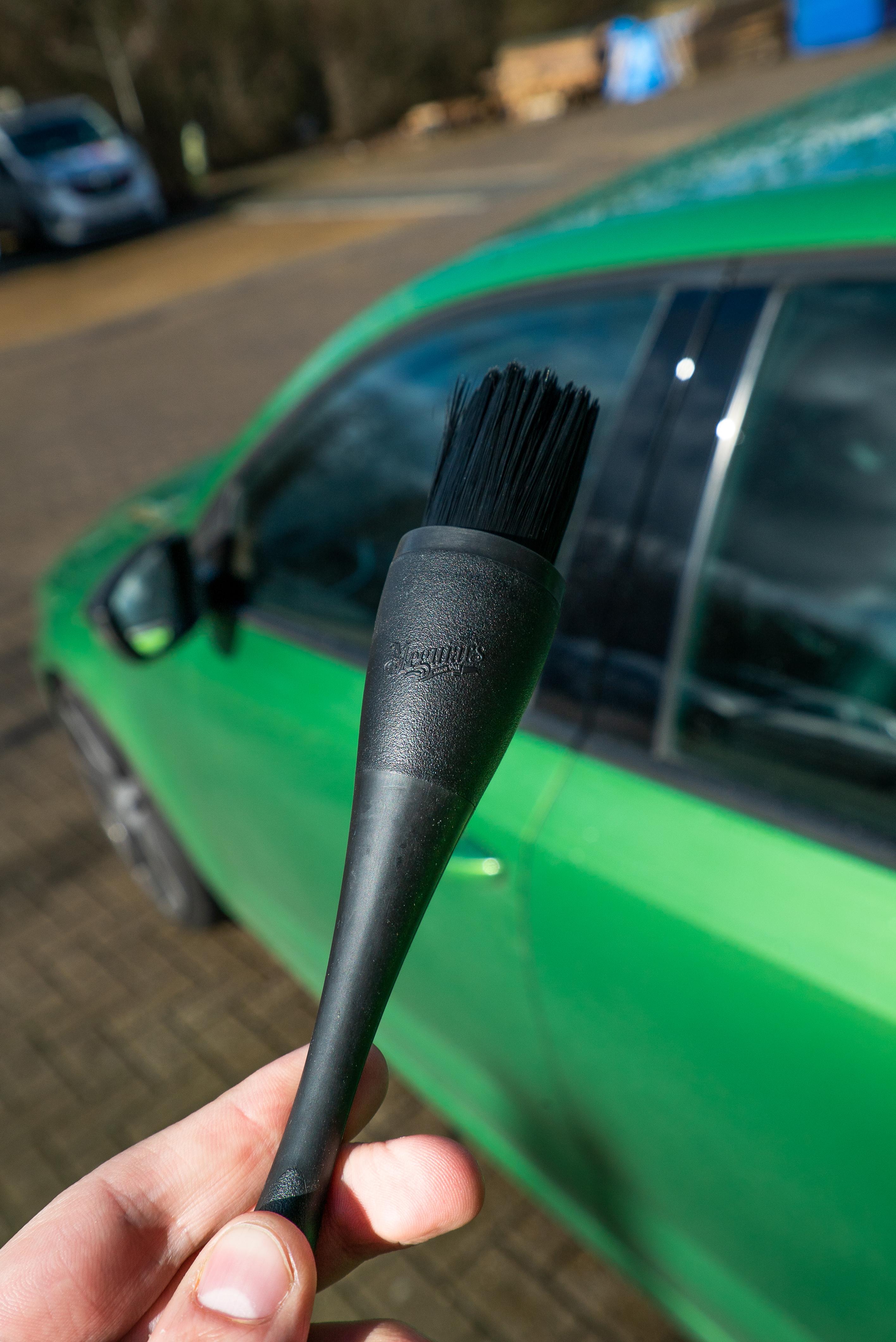 Meguiars Multi-Purpose Brush Medium