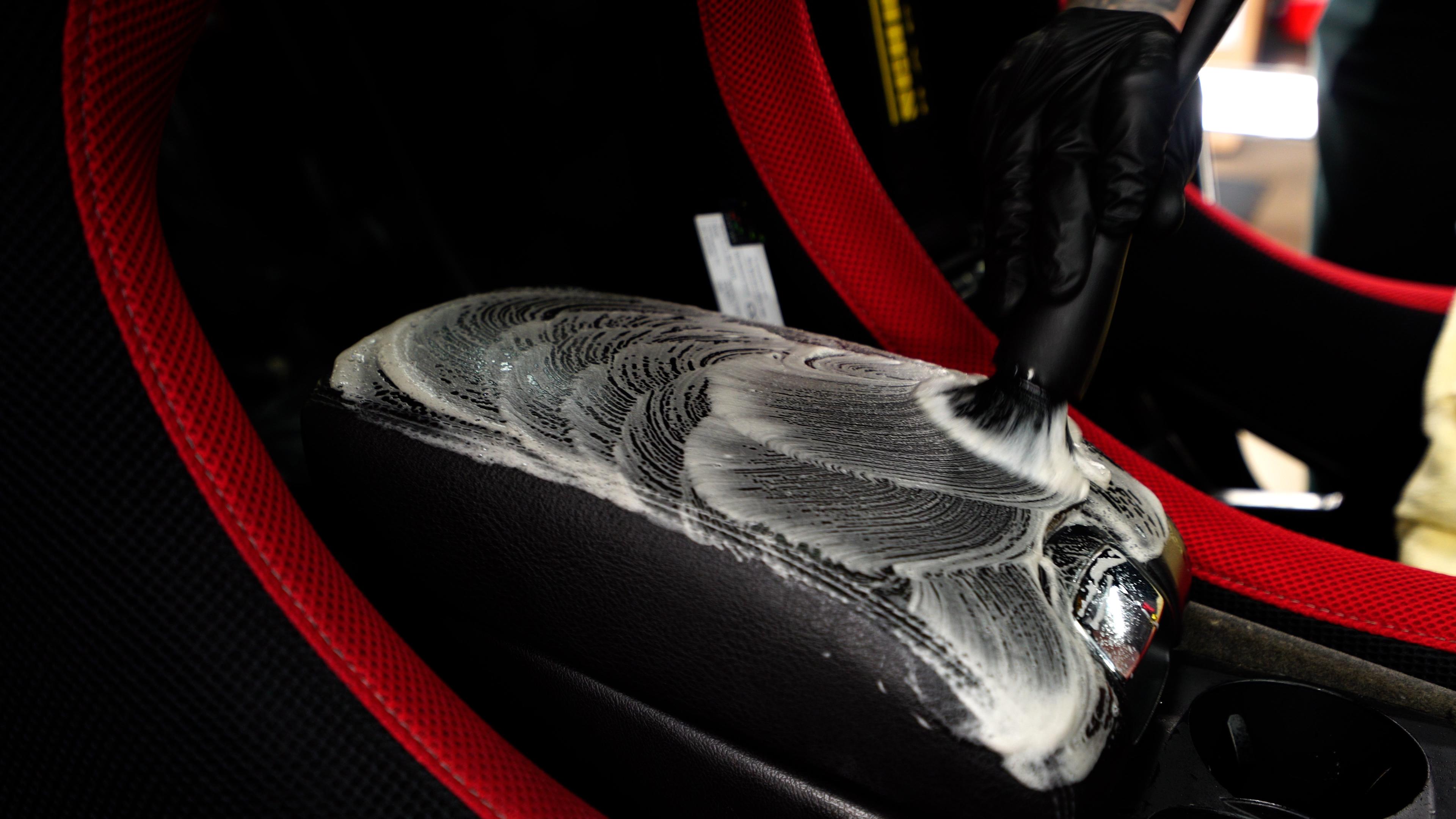 Meguiars Multi-Purpose Brush Large