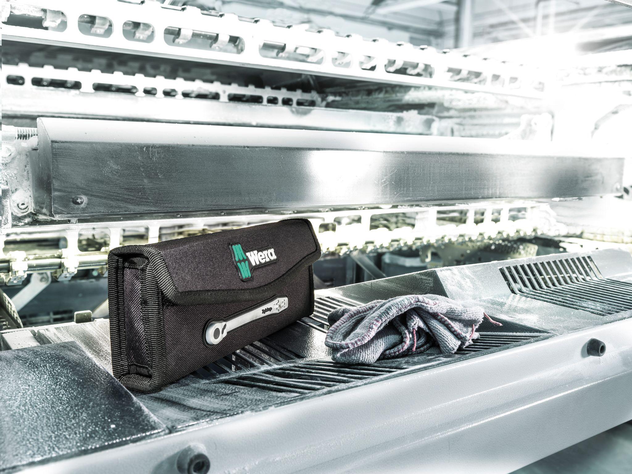 Wera 8100 SA 8 Zyklop Metal Ratchet Set With Switch Lever 1/4 Drive