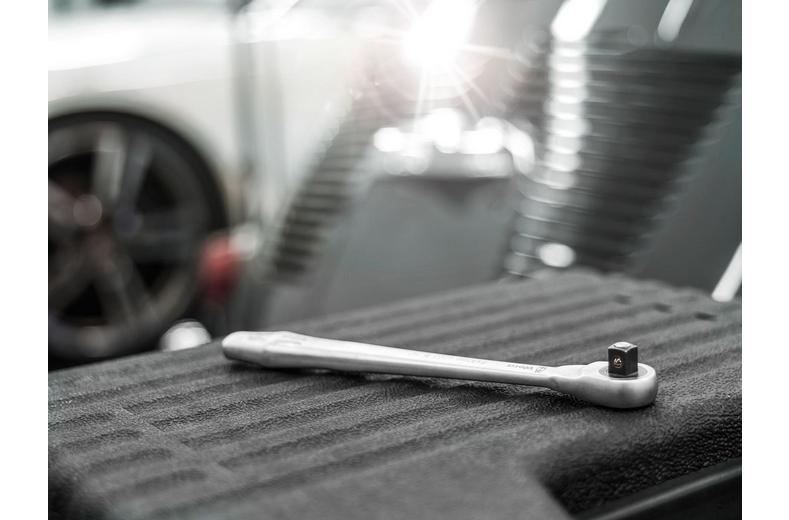 Wera 8003 B Zyklop Metal Ratchet With Push-Through Square And 3/8 drive 222mm Wera 8003 B Zyklop Metal Ratchet With Push-Through Square And 3/8 drive 222mm