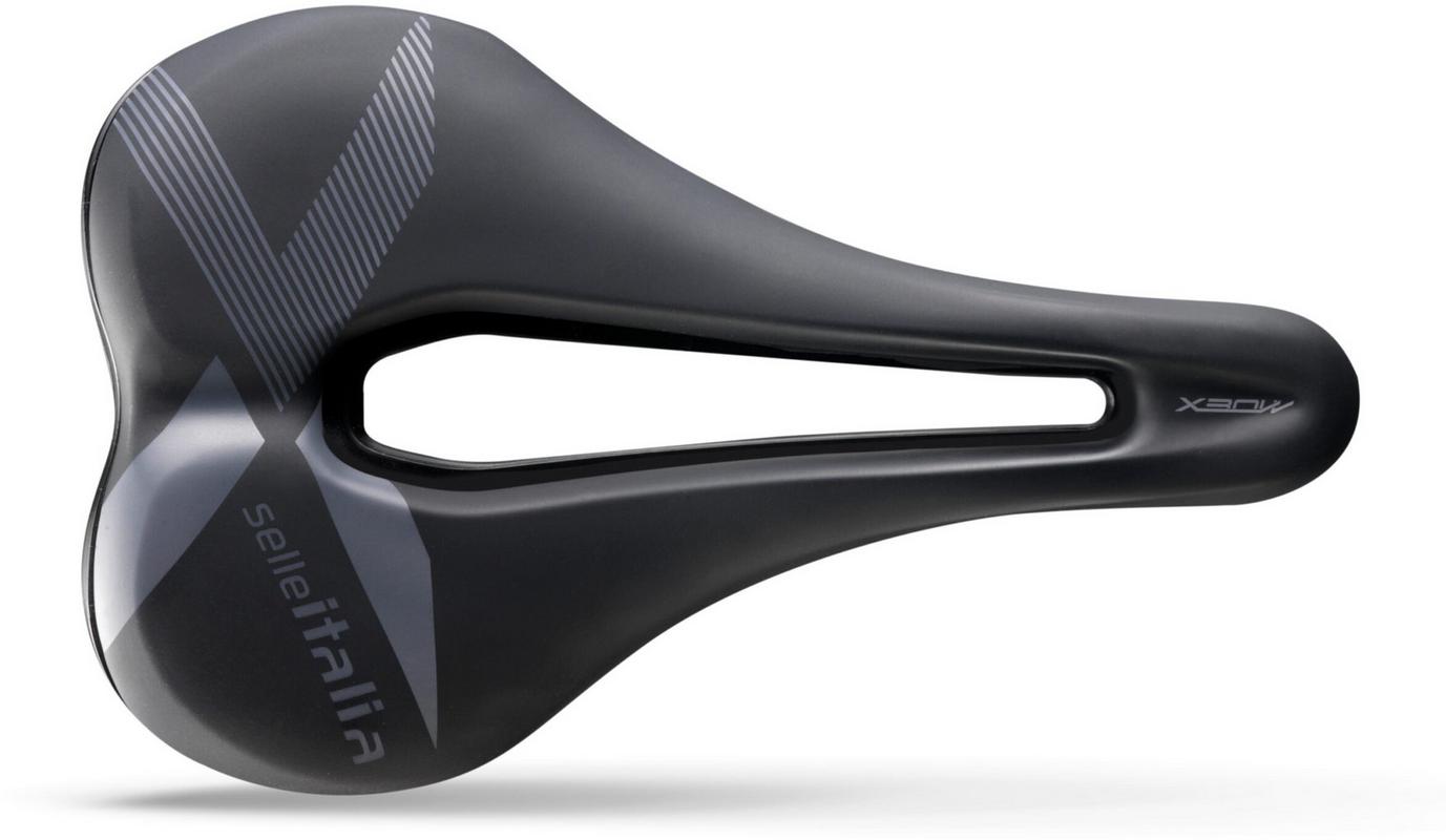 Halfords Selle Italia X-Bow Superflow Saddle Black/Black S3 | Extra 8% off for BC Members