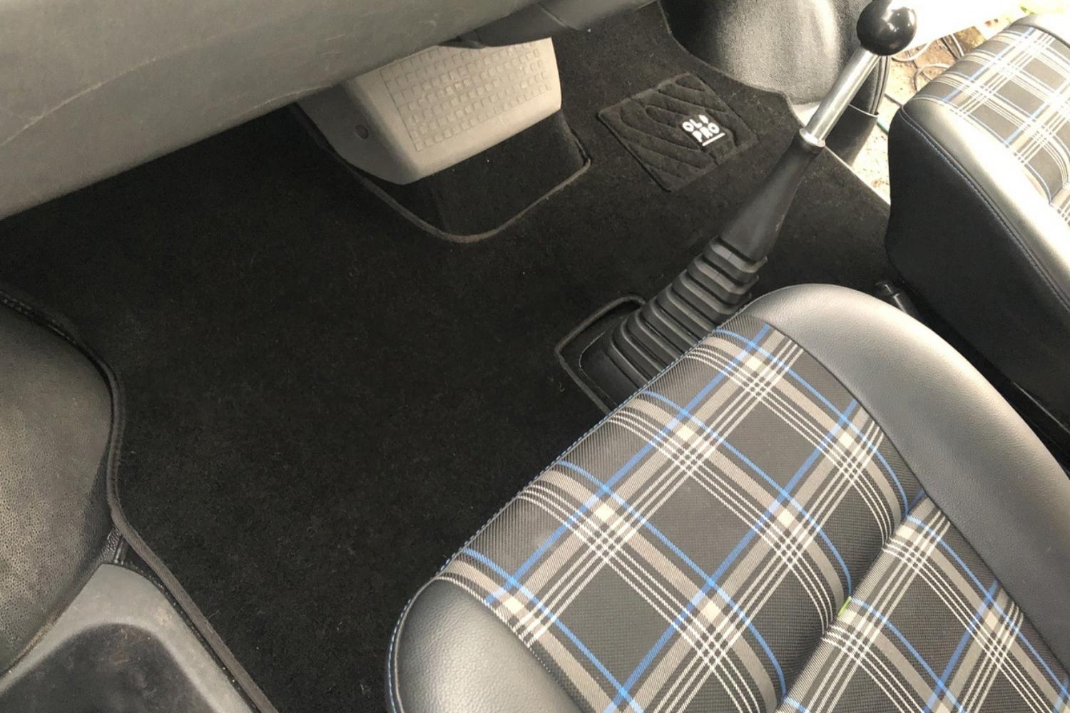 Olpro Volkswagen Transporter T4 1990 - 2003 Front Mat