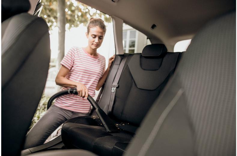 Karcher WD 3 Car Wet and Dry Vacuum Cleaner Karcher WD 3 Car Wet and Dry Vacuum Cleaner