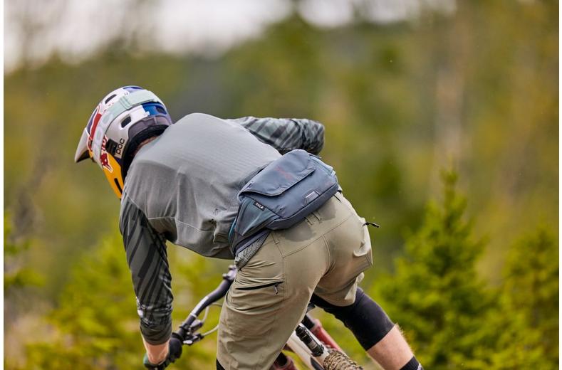 Thule Rail Hip Hydration Pack 4L Thule Rail Hip Hydration Pack 4L