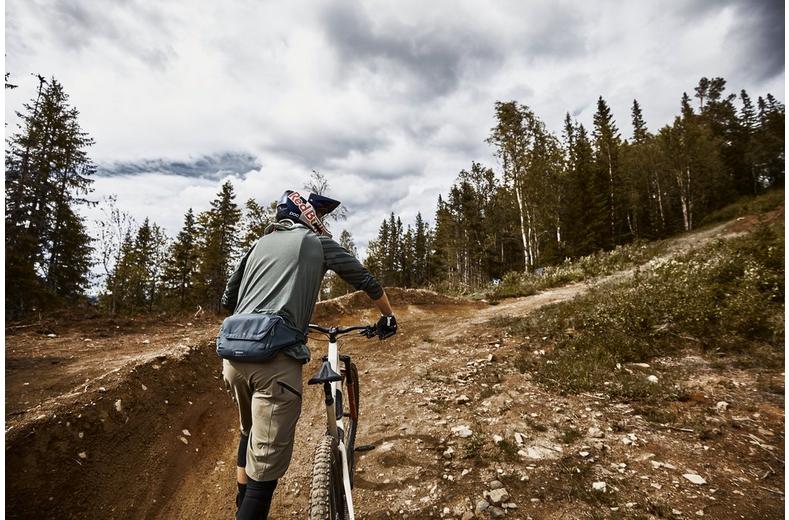 Thule Rail Hip Hydration Pack 4L Thule Rail Hip Hydration Pack 4L