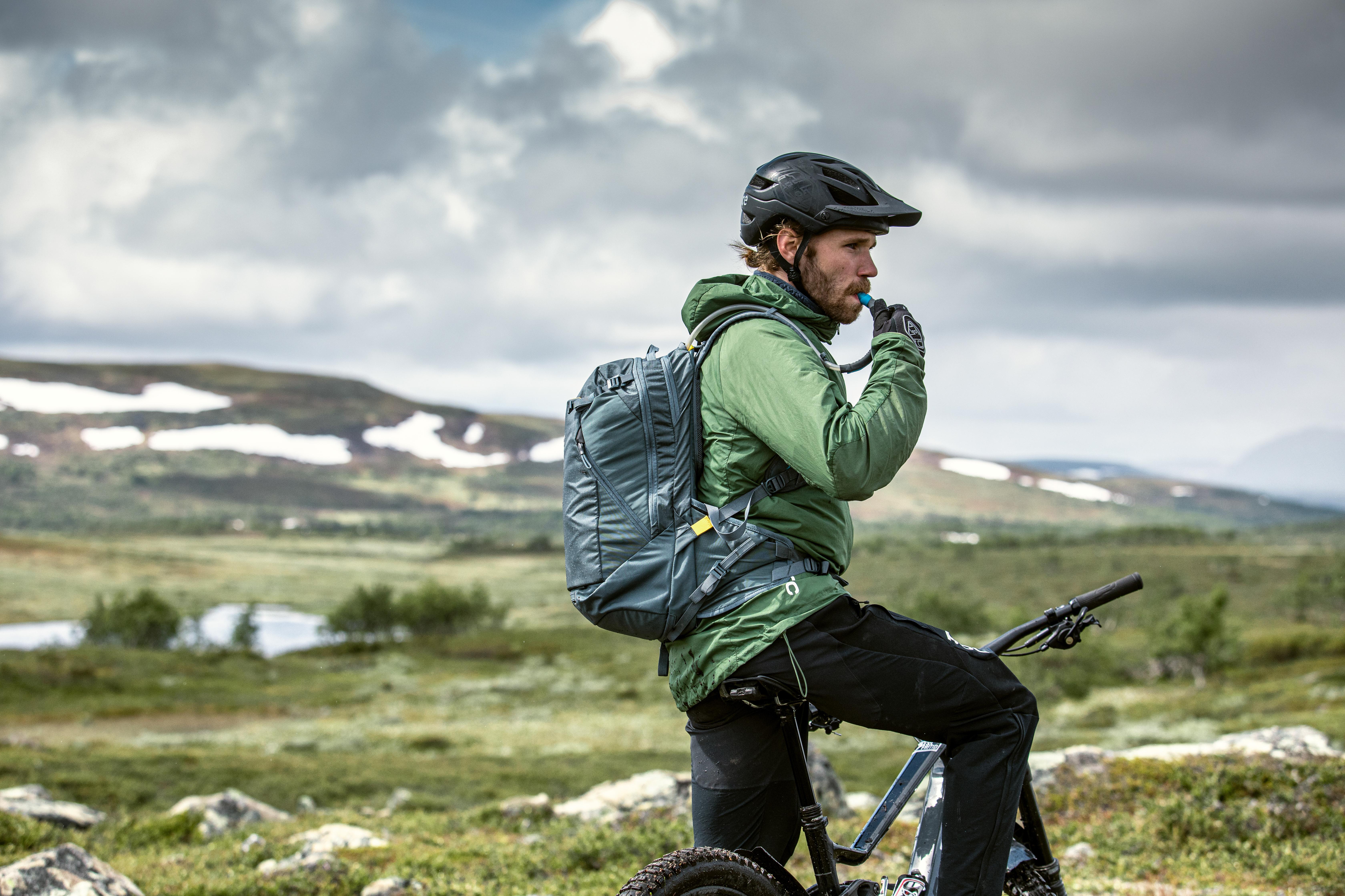 Thule Rail E-Bike Hydration Pack 18L