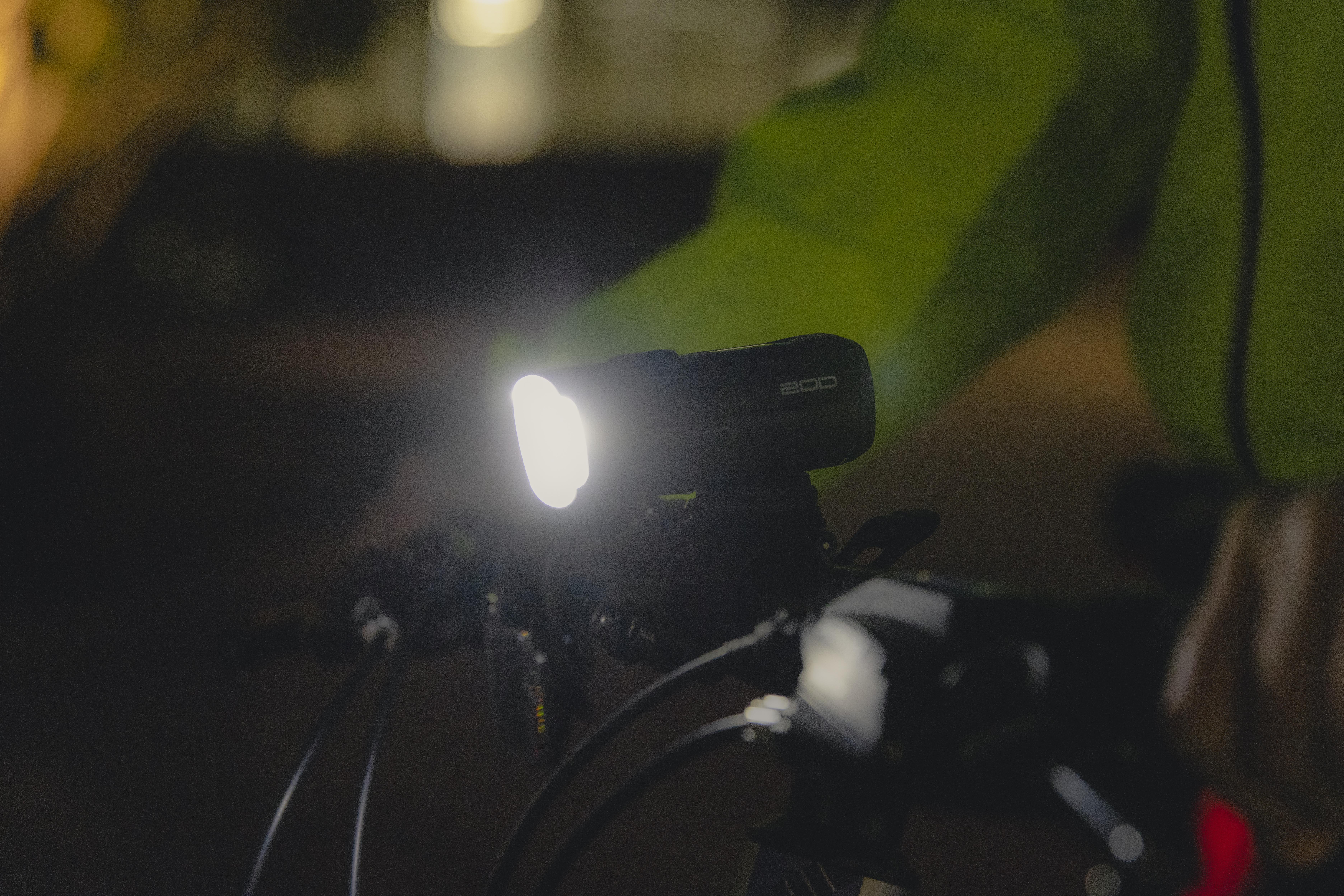 Halfords Advanced 200 Lumen Front Bike Light