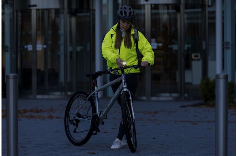 Halfords Advanced 500 Lumen Front Bike Light Halfords Advanced 500 Lumen Front Bike Light