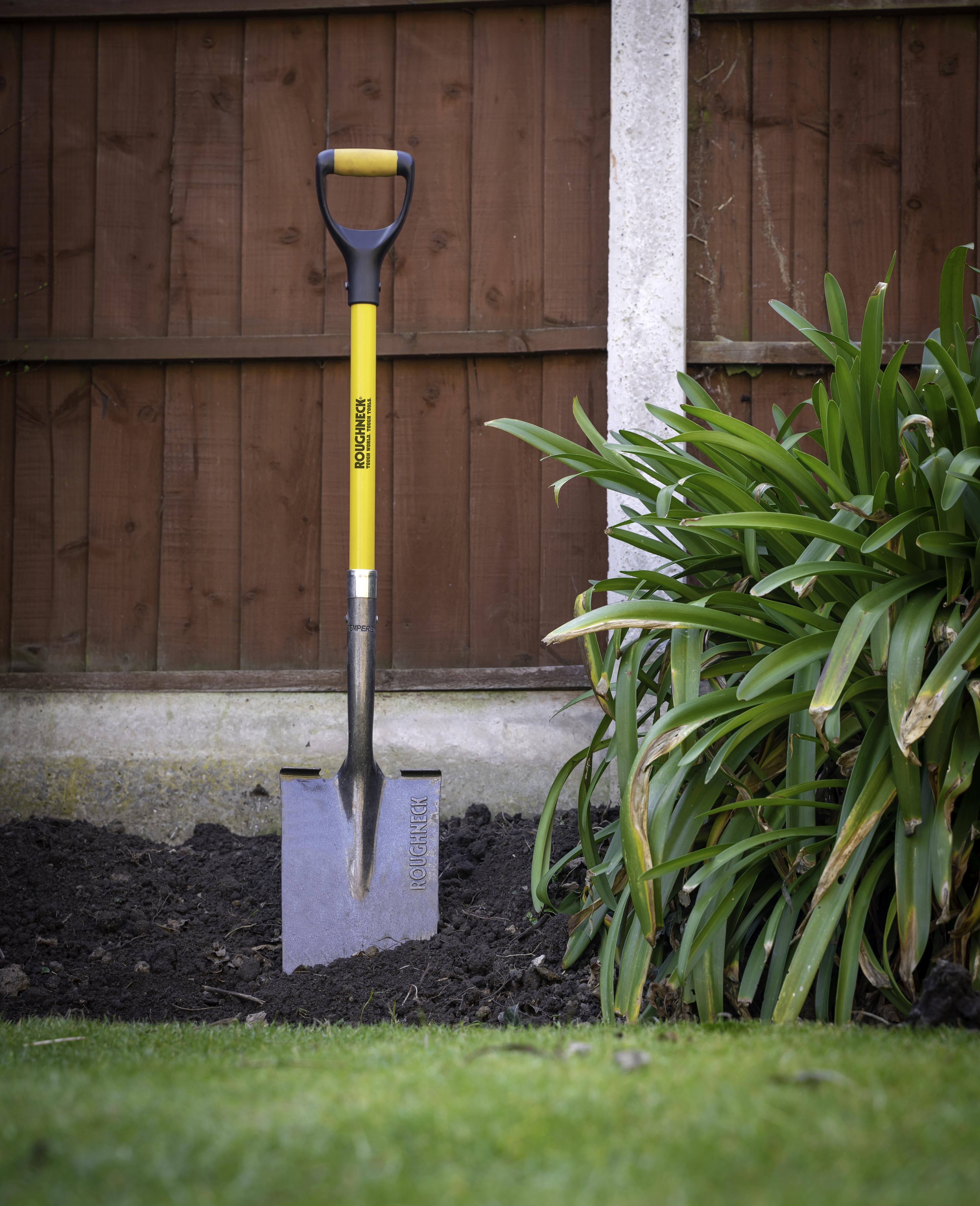 Roughneck Digging Spade
