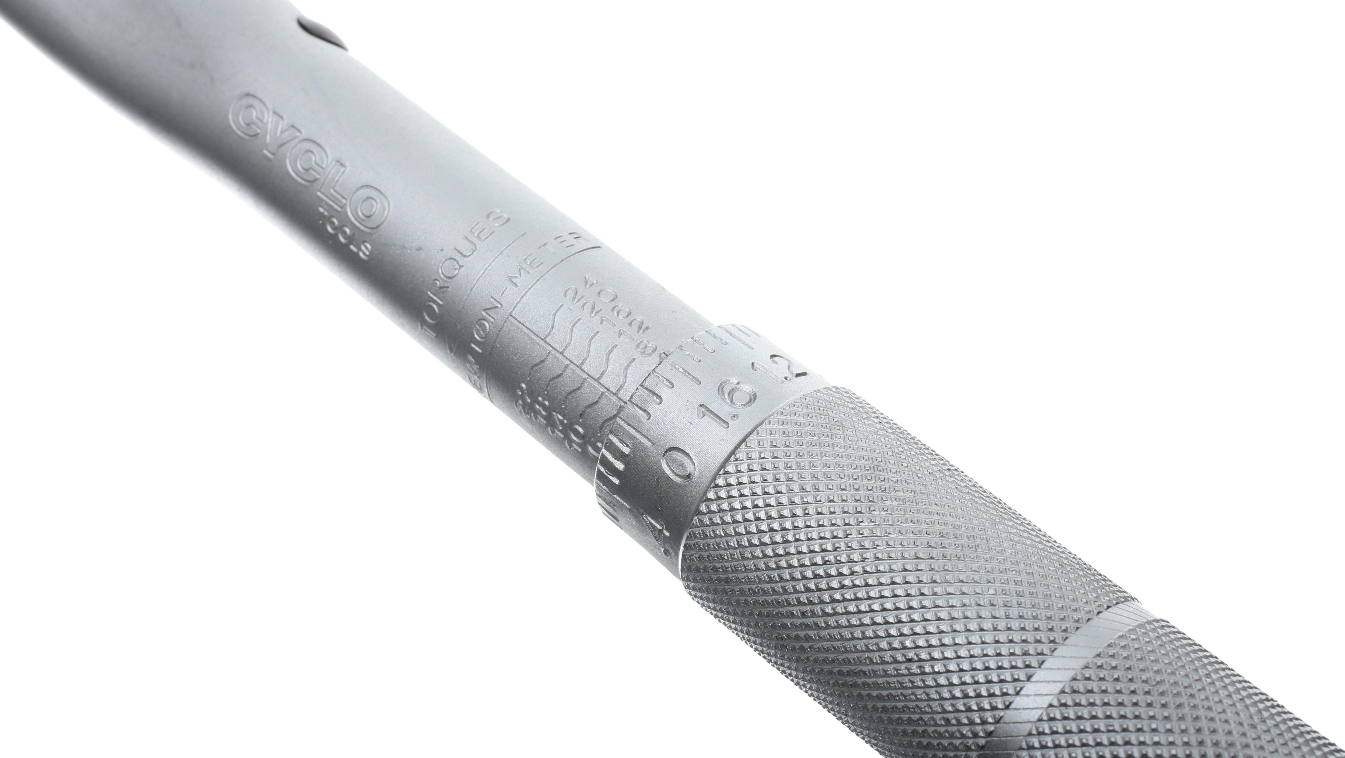 Halfords Torque Wrench with Sockets