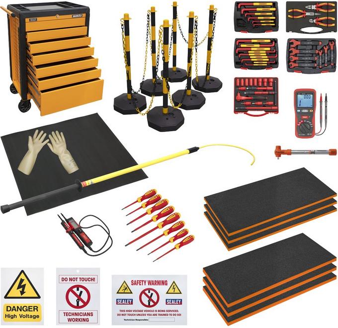 https://cdn.media.halfords.com/i/washford/707974/Sealey-EV/Hybrid-Master-Tool-Kit?fmt=auto&qlt=default&$sfcc_tile$&w=680