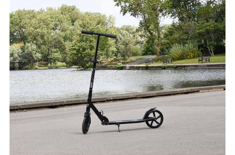 EVO Flexi Max Commuter Scooter EVO Flexi Max Commuter Scooter