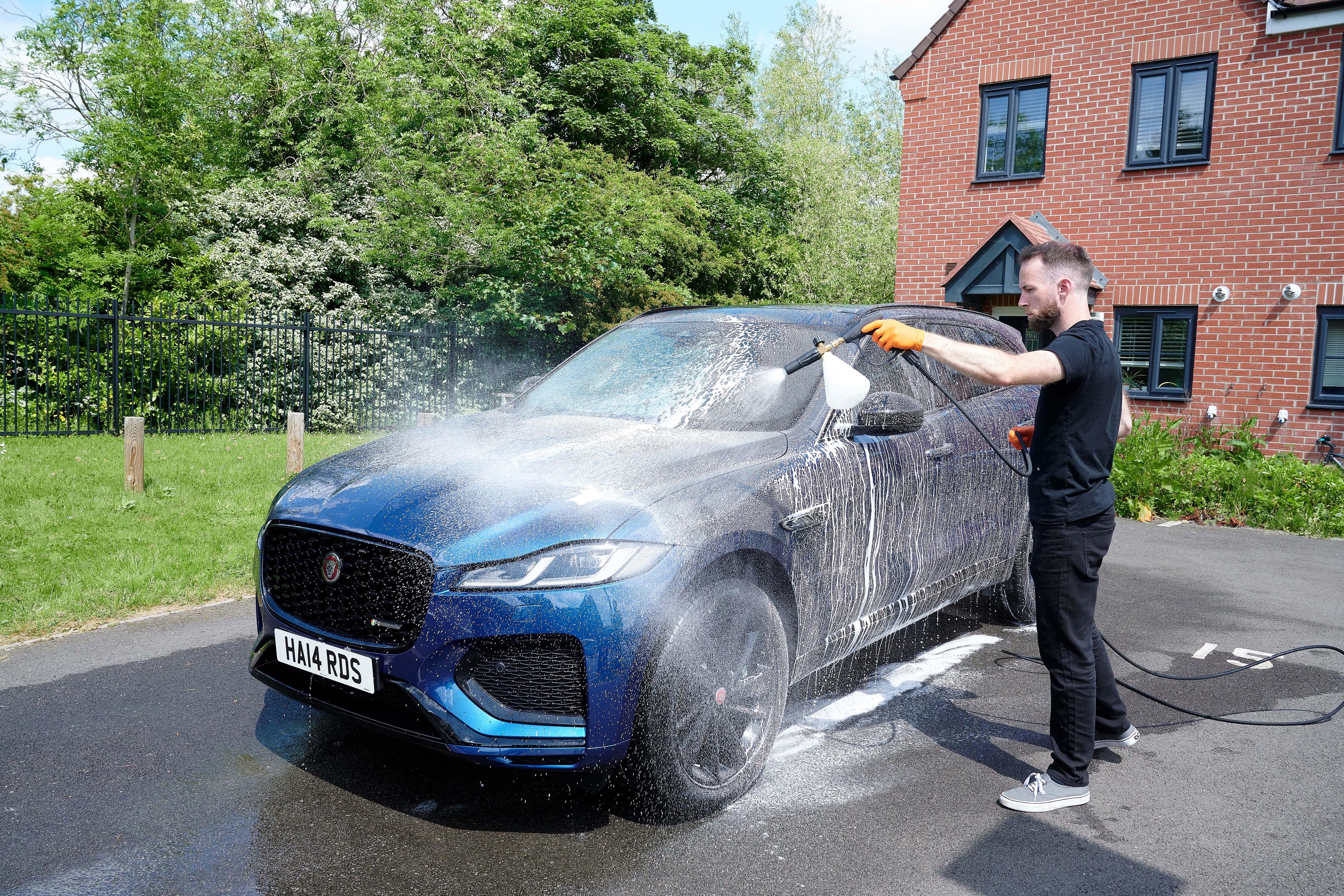 Halfords Advanced Premium Snow Foam Bottle Kit