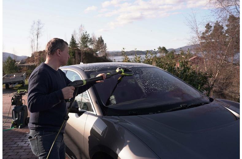 AVA Microfibre Mop W/ Waterflow AVA Microfibre Mop W/ Waterflow