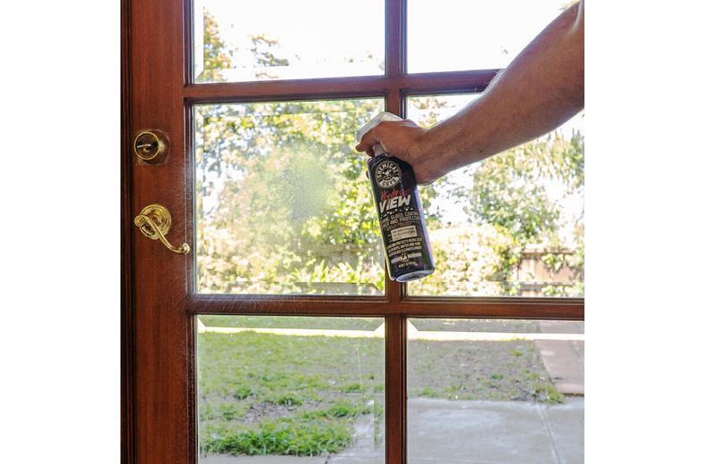Chemical Guys HydroView Ceramic Glass Cleaner 16oz Chemical Guys HydroView Ceramic Glass Cleaner 16oz