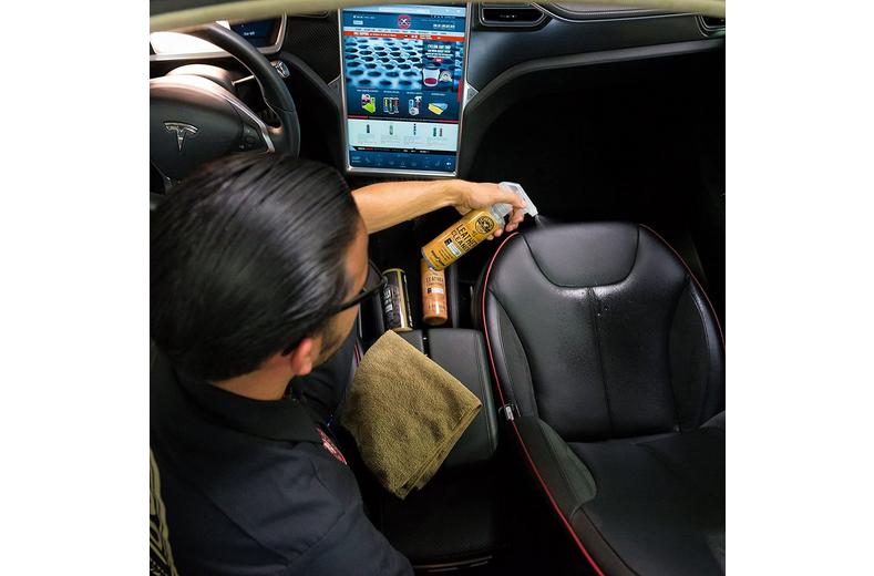 Chemical Guys Leather Cleaner Colourless/Odourless 16oz Chemical Guys Leather Cleaner Colourless/Odourless 16oz