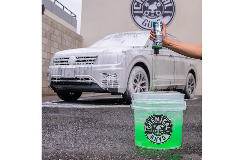 Chemical Guys Clear Bucket 4.25 Gallons Chemical Guys Clear Bucket 4.25 Gallons