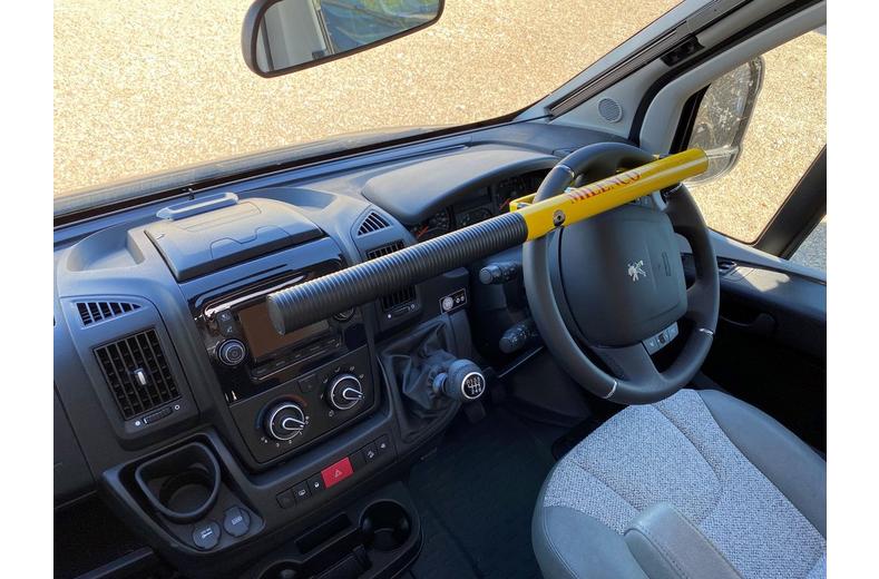 Milenco Commerical Steering Wheel Lock Milenco Commerical Steering Wheel Lock