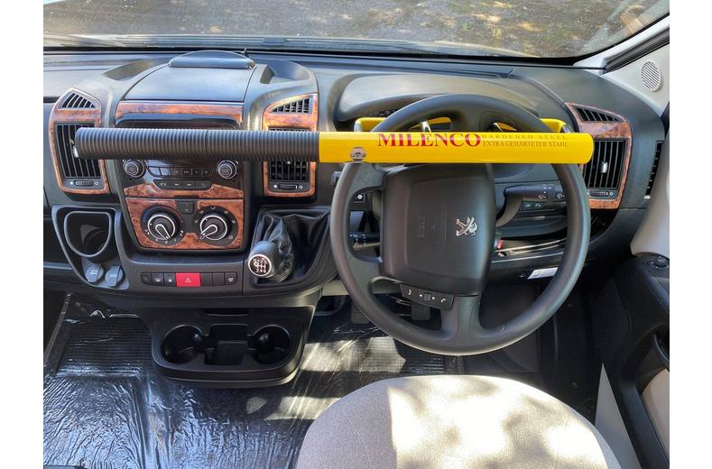 Milenco Commerical Steering Wheel Lock Milenco Commerical Steering Wheel Lock