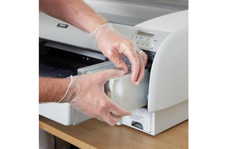 Keepsafe Clear Vinyl Gloves Retail Pack of 10 - Large Keepsafe Clear Vinyl Gloves Retail Pack of 10 - Large