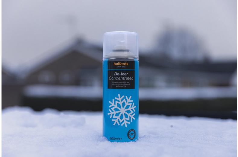Halfords Aerosol De-Icer 400ml Halfords Aerosol De-Icer 400ml