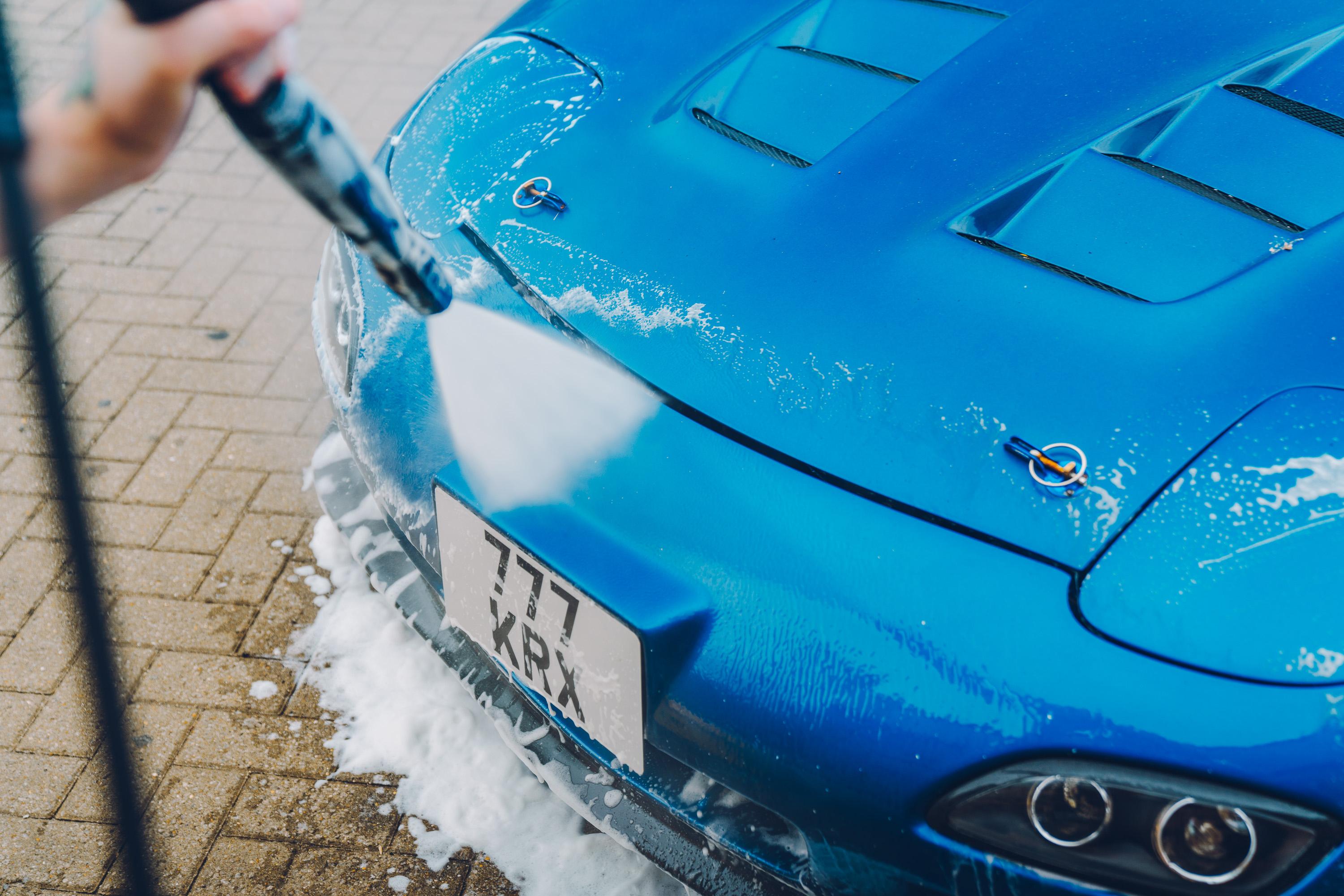 Meguiar’s Heavy Duty Foaming Bug Remover