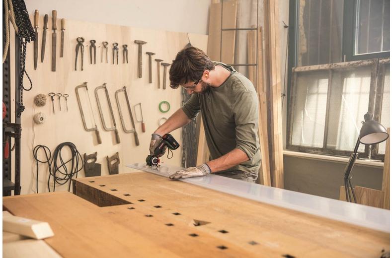 Bosch 18V AdvancedCut Nanoblade Saw (Bare Tool) Bosch 18V AdvancedCut Nanoblade Saw (Bare Tool)