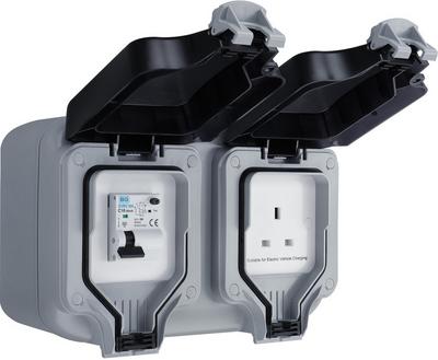 Masterplug Protected Outdoor Socket for Mode 2 Charging - 3Pin Masterplug Protected Outdoor Socket for Mode 2 Charging - 3Pin