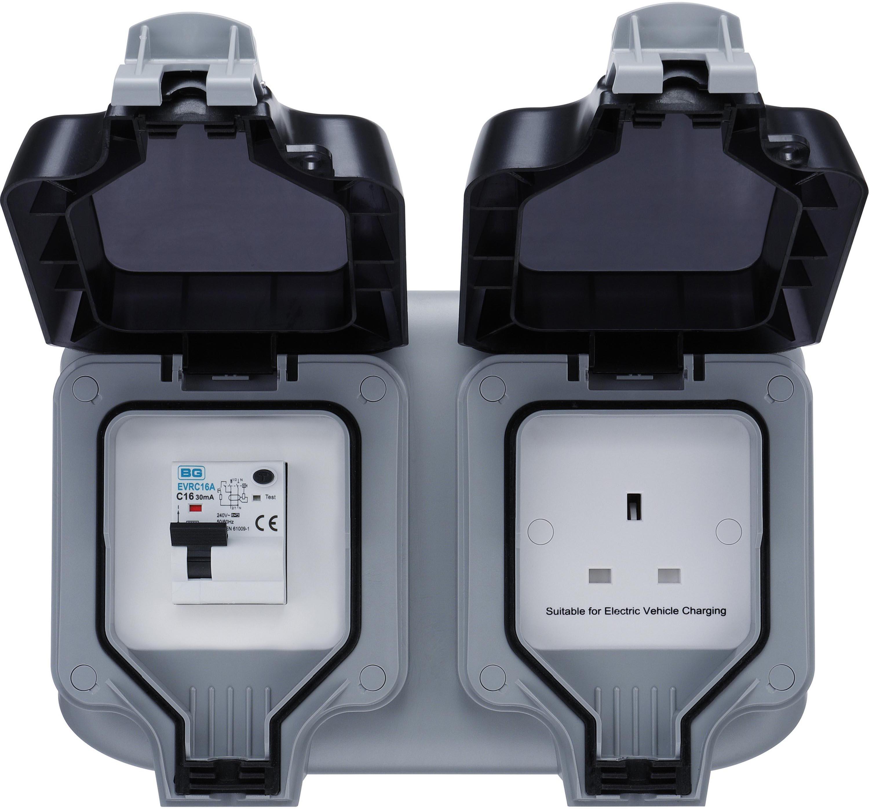 Masterplug Protected Outdoor Socket for Mode 2 Charging - 3Pin