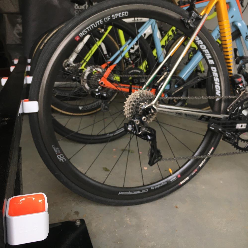 HORNIT Roadie Bike Holder CLUG Roadie White - Black