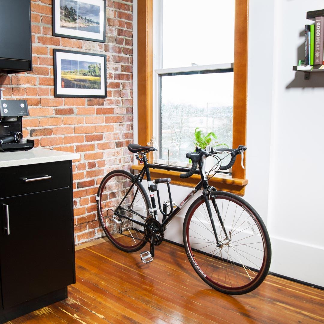 HORNIT Roadie Bike Holder CLUG Roadie White - Black