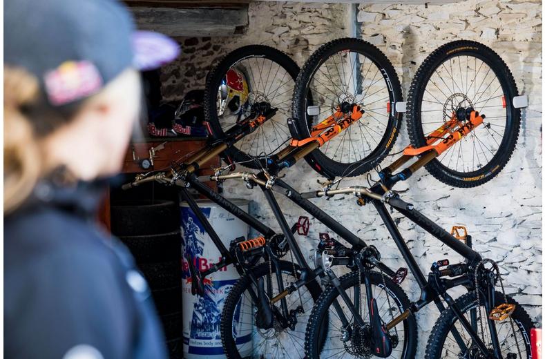 HORNIT MTB Bike Holder CLUG MTB White - Black HORNIT MTB Bike Holder CLUG MTB White - Black