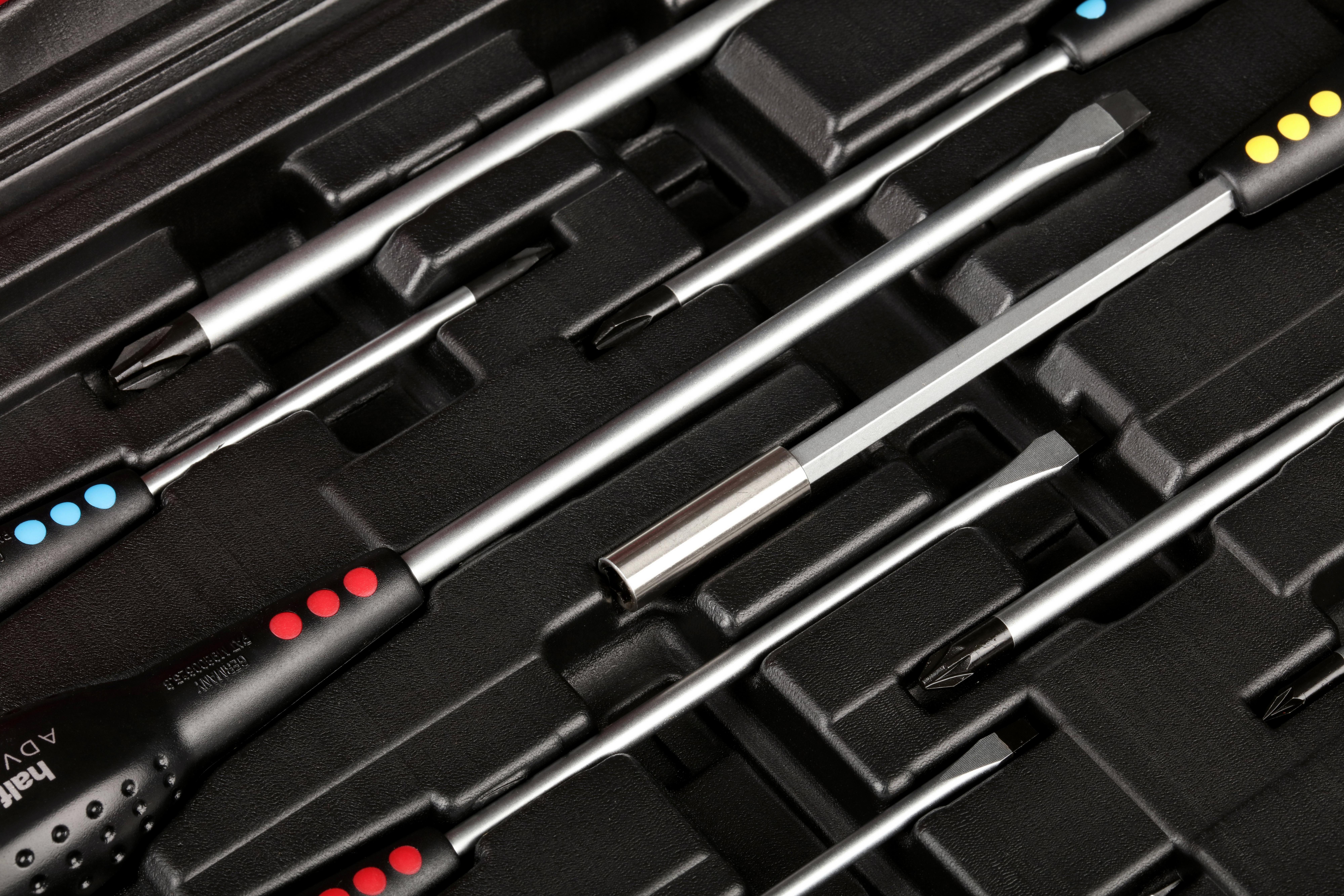 Halfords Advanced 200 Piece Socket and Ratchet Spanner Set & 50pc Screwdriver Set Bundle