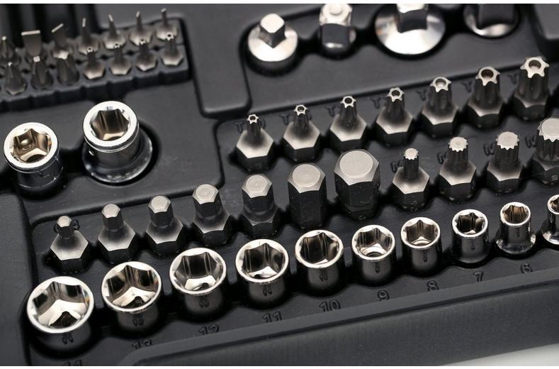 Halfords Advanced 200 Piece Socket and Ratchet Spanner Set Halfords Advanced 200 Piece Socket and Ratchet Spanner Set