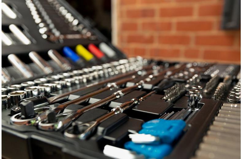 Halfords Advanced 200 Piece Socket and Ratchet Spanner Set Halfords Advanced 200 Piece Socket and Ratchet Spanner Set