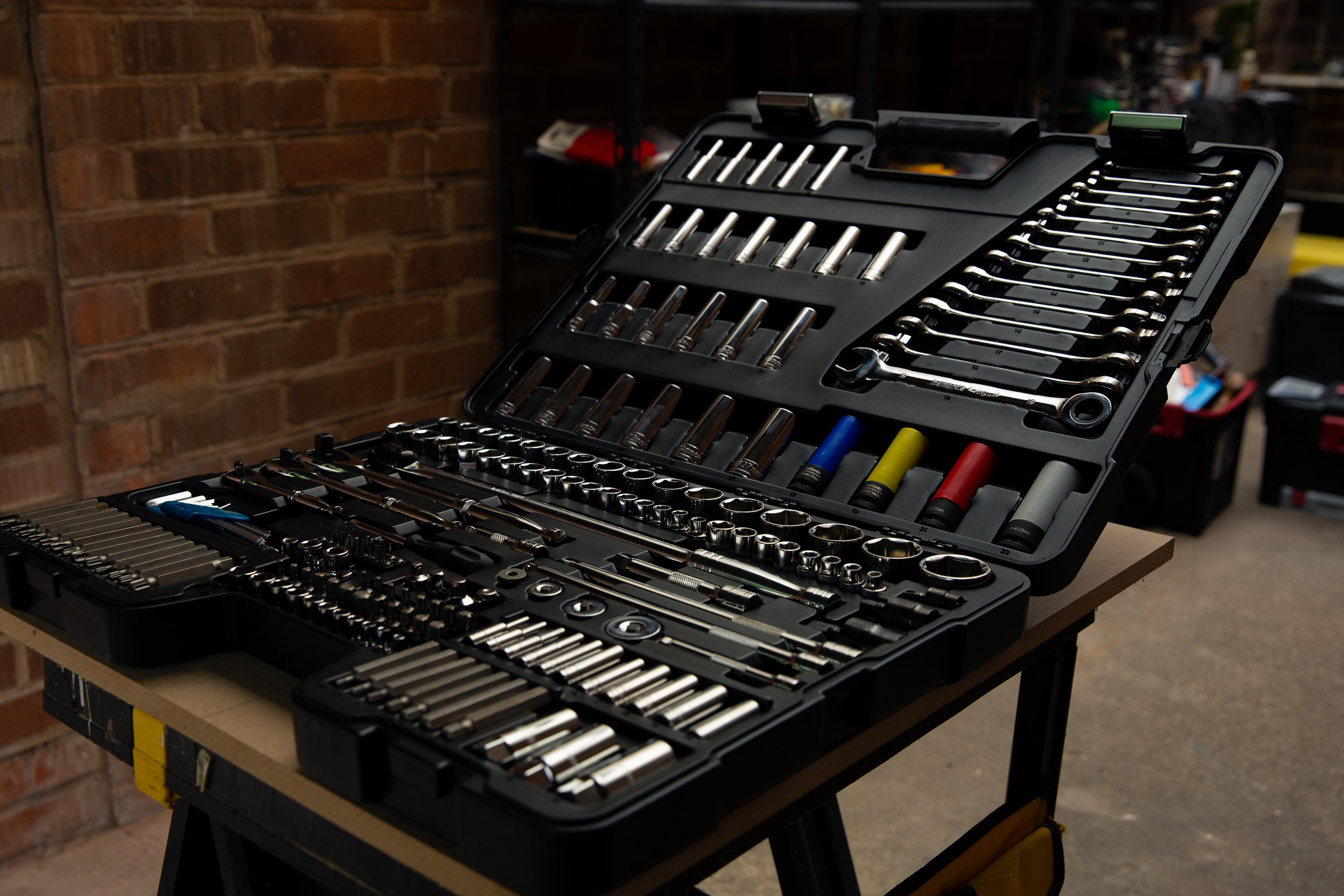 Halfords Advanced 200 Piece Socket and Ratchet Spanner Set