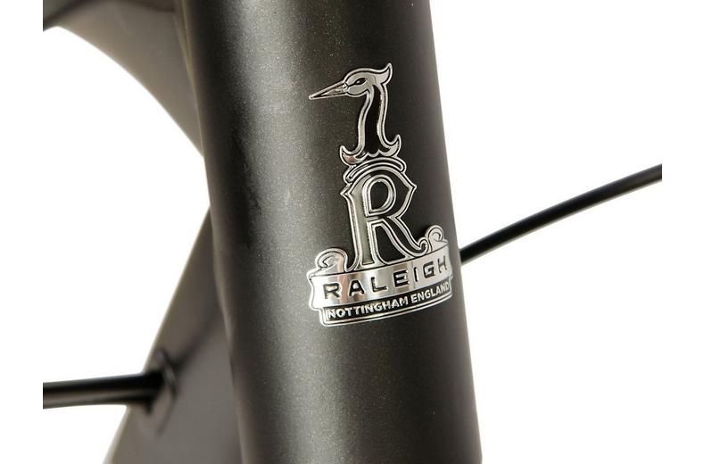 Raleigh Strada X Mens Hybrid Bike - S, M, L, XL Frames Raleigh Strada X Mens Hybrid Bike - S, M, L, XL Frames