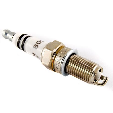 Bosch Spark Plug 408772120 | Halfords UK 