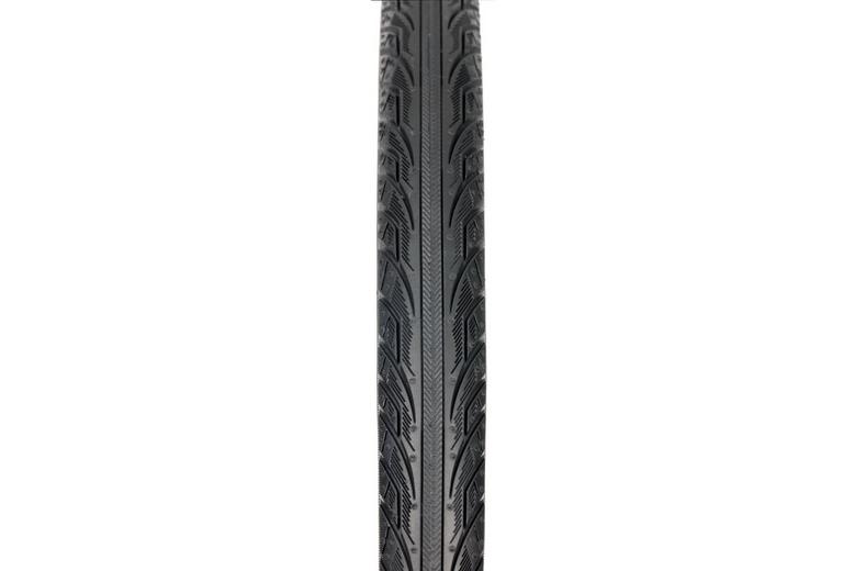Halfords Hybrid Bike Tyre 700x35c with Puncture Protection Halfords Hybrid Bike Tyre 700x35c with Puncture Protection
