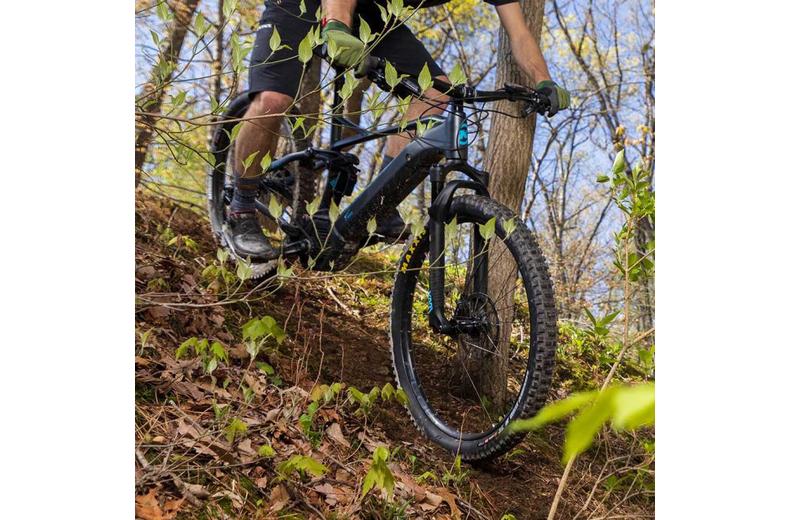 Stans NoTubes Flow S2 27.5" Front Wheel Stans NoTubes Flow S2 27.5" Front Wheel