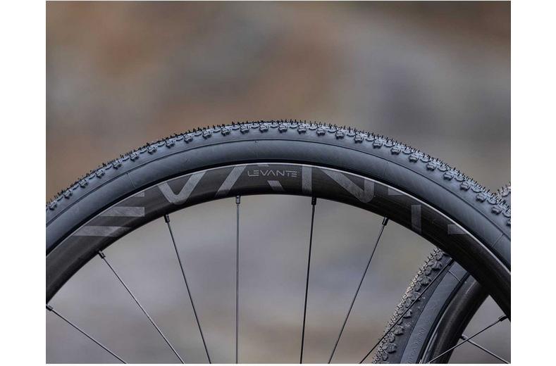 Campagnolo Levante Disc Brake Wheelset Campagnolo Levante Disc Brake Wheelset