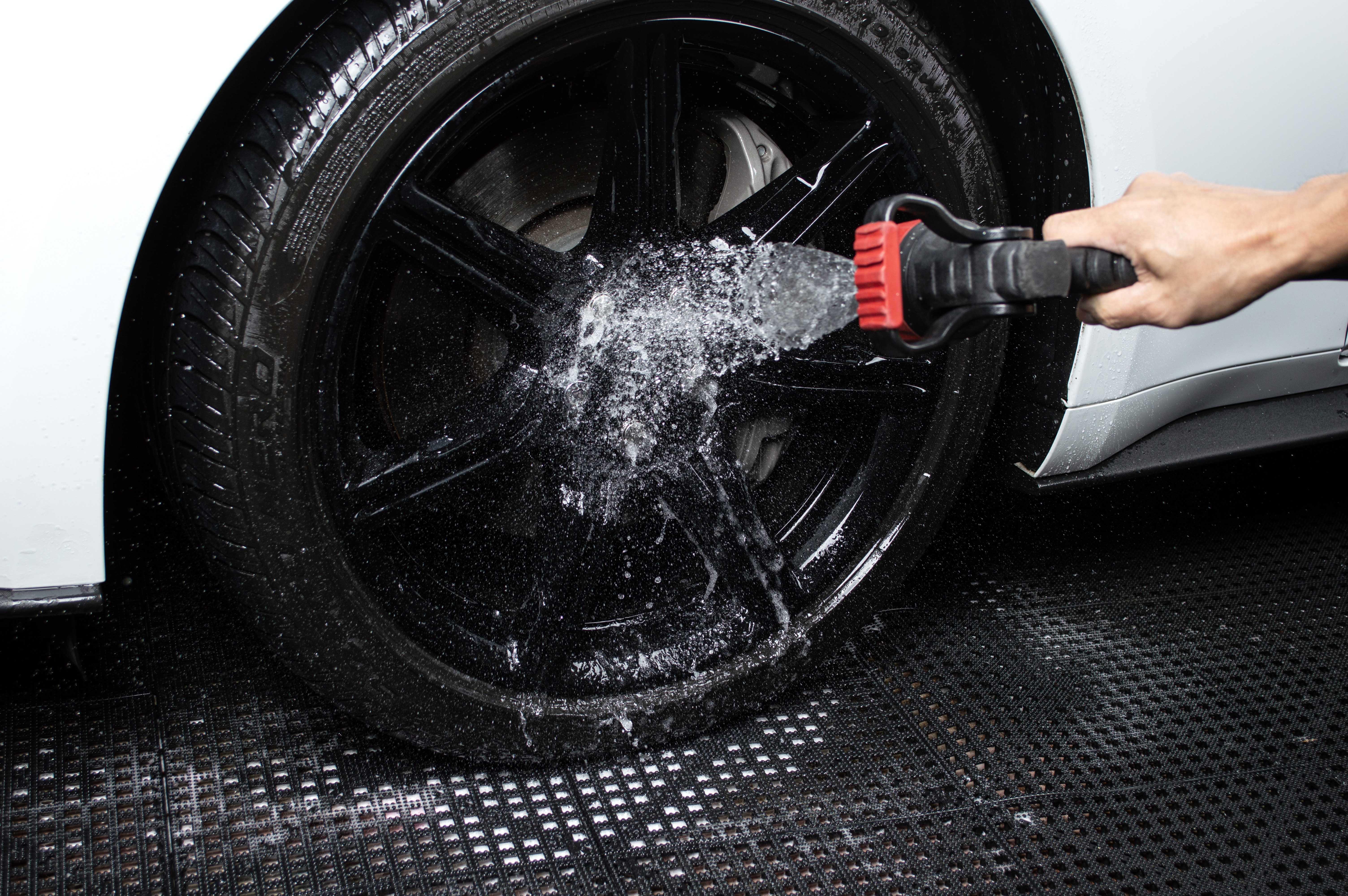 Turtle Wax Hybrid Solutions Ultimate Wooly Wheel Brush