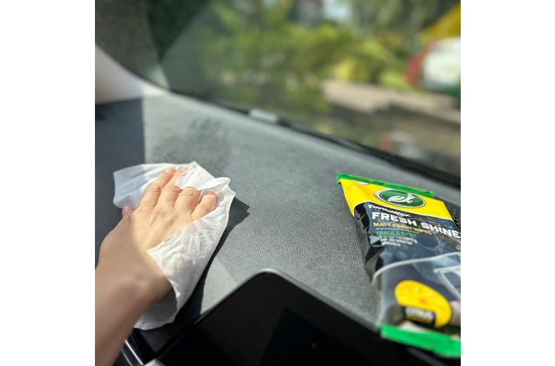 Turtle Wax Fresh Shine Matt Dash Wipes Turtle Wax Fresh Shine Matt Dash Wipes