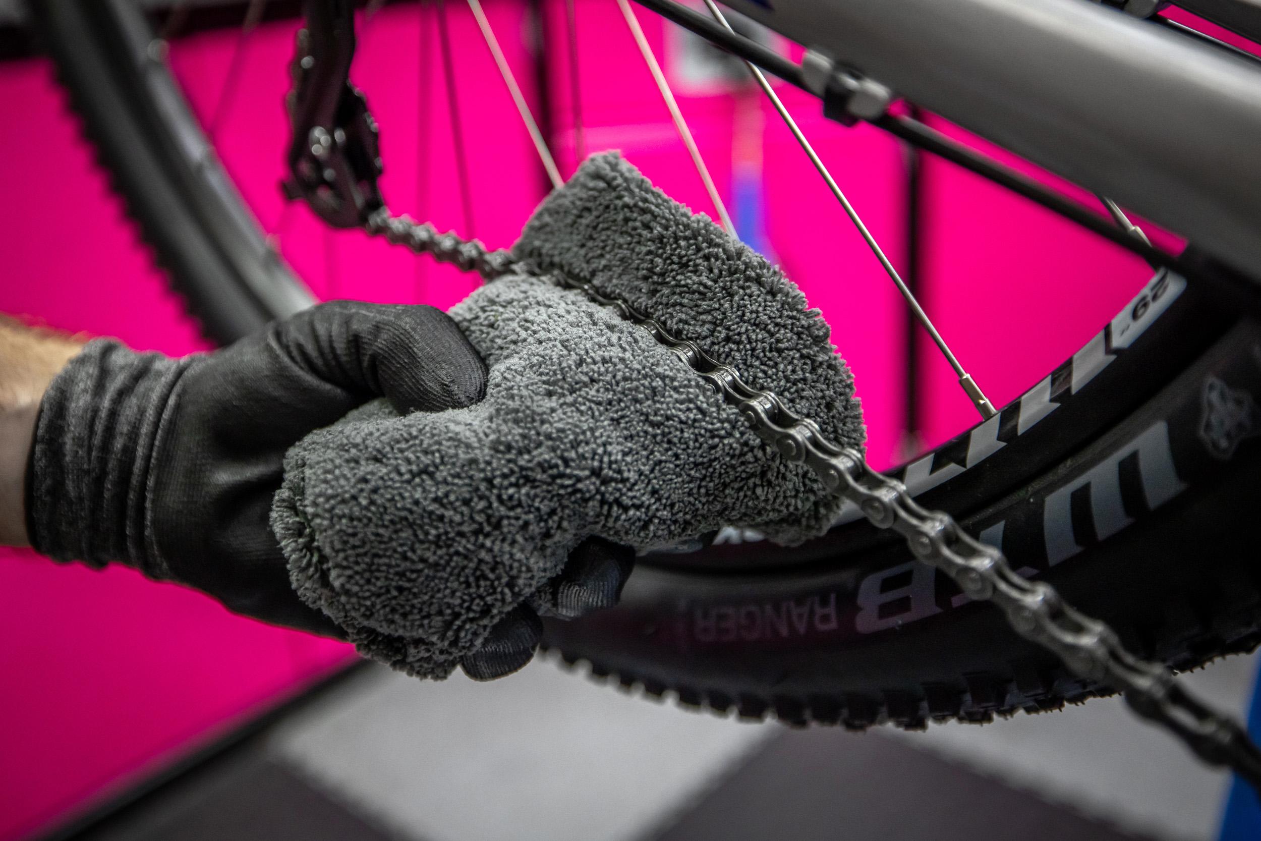 Muc-Off All Weather Chain Lube 120ml Halfords UK