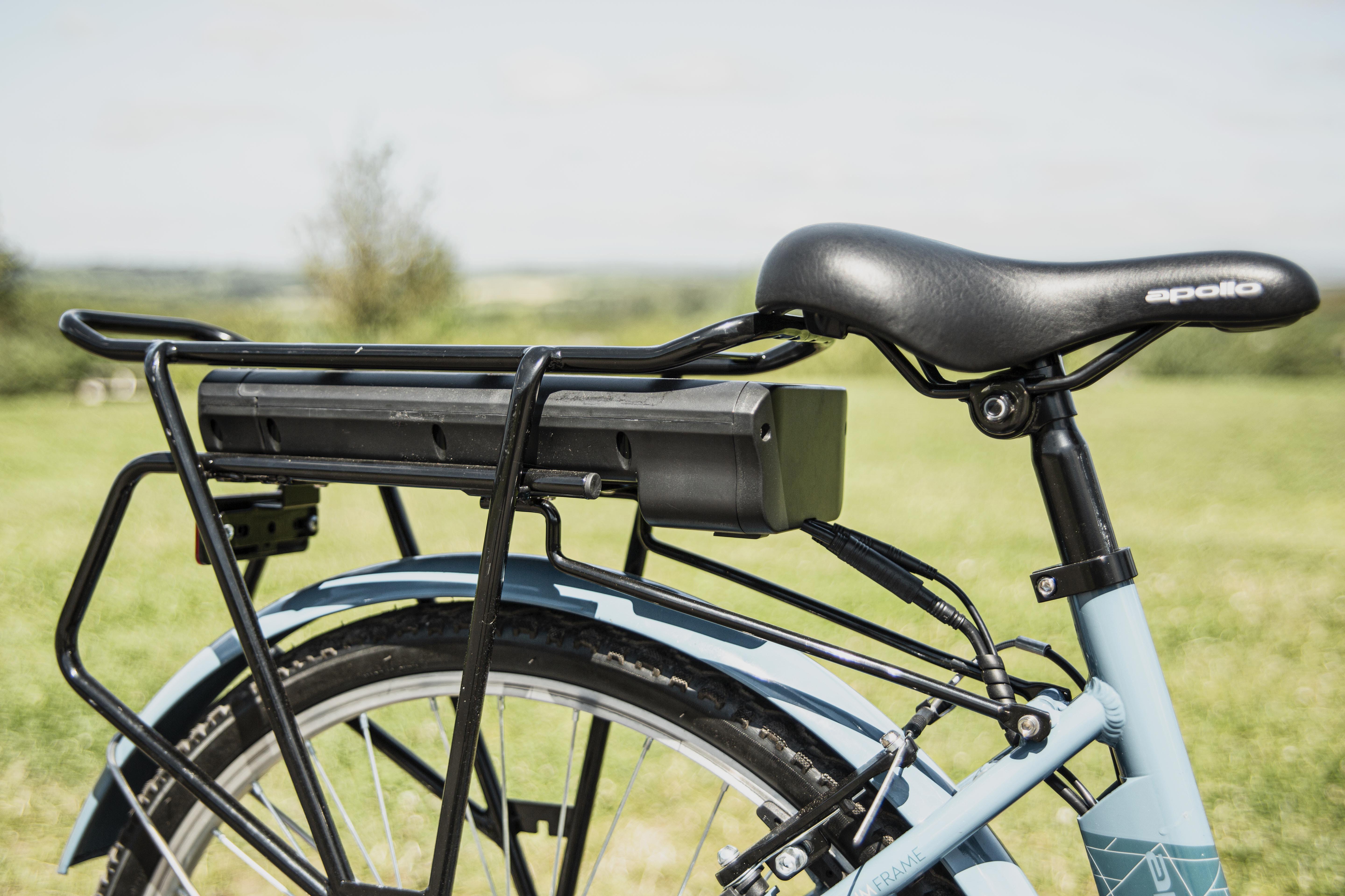 Second Hand Grade C - Apollo Metis Womens Electric Hybrid Bike Microshift - M Frame