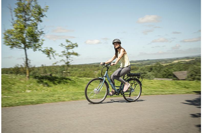 Second Hand Grade C - Apollo Metis Womens Electric Hybrid Bike Microshift - M Frame Second Hand Grade C - Apollo Metis Womens Electric Hybrid Bike Microshift - M Frame