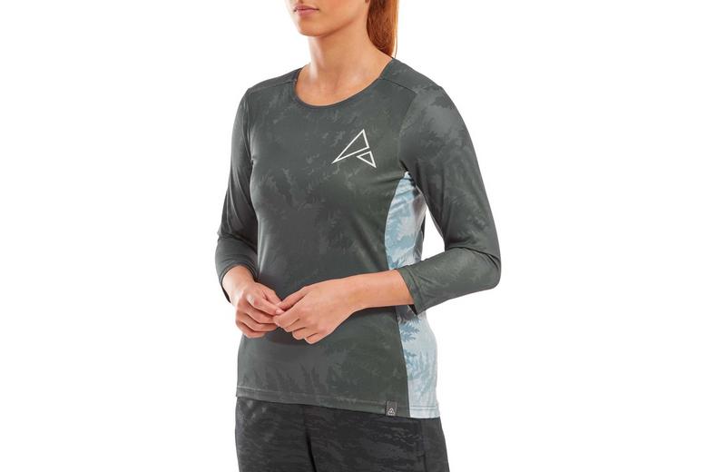 Altura Kielder Lightweight Women's 3/4 Sleeve Jersey Altura Kielder Lightweight Women's 3/4 Sleeve Jersey