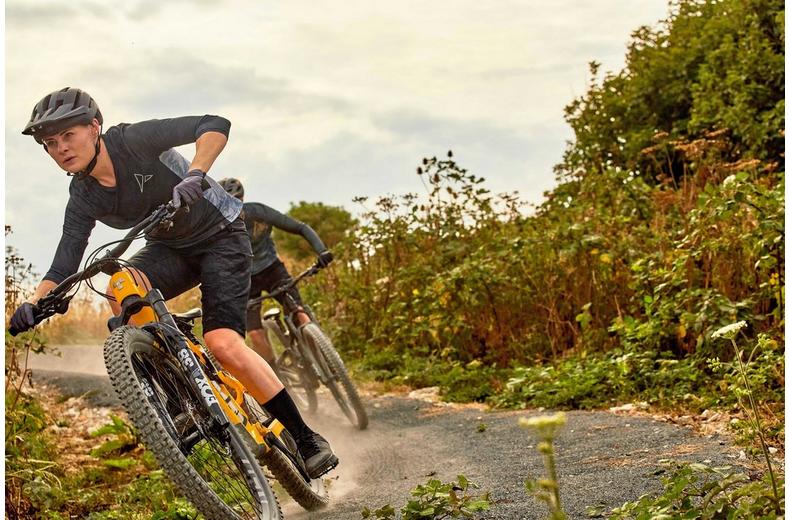 Altura Kielder Lightweight Women's 3/4 Sleeve Jersey Altura Kielder Lightweight Women's 3/4 Sleeve Jersey