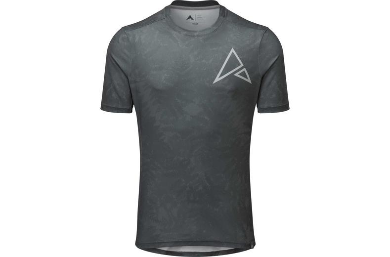 Altura Kielder Lightweight Men's Short Sleeve Jersey Altura Kielder Lightweight Men's Short Sleeve Jersey