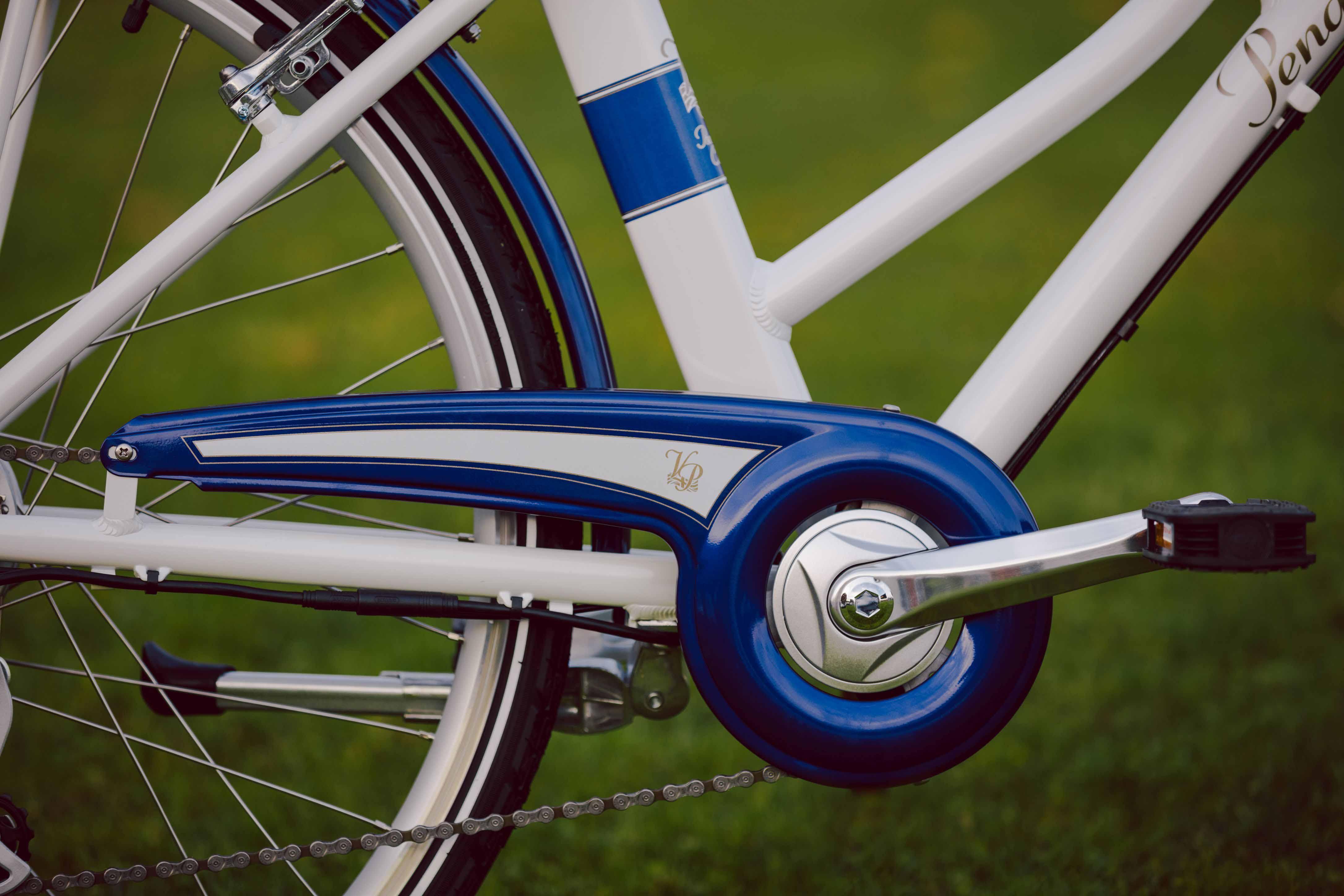 Second Hand Grade C - Pendleton Somerby Electric Hybrid Bike 2019 - White/Navy - S, M Frames
